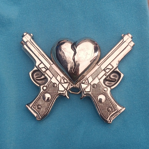 Rock Rebel tm belt Buckle broken heart and two guns unisex - Picture 2 of 6